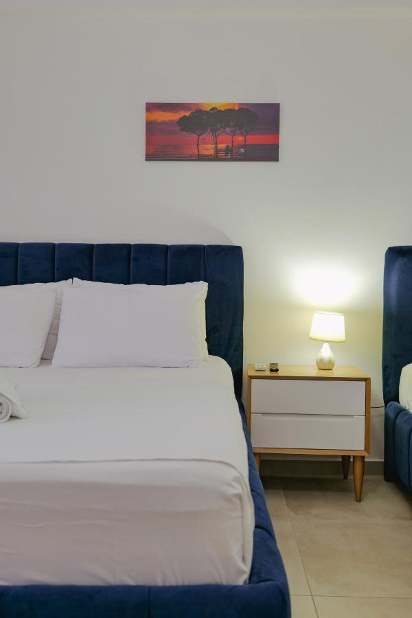 Violeta Apartments קסאמיל מראה חיצוני תמונה